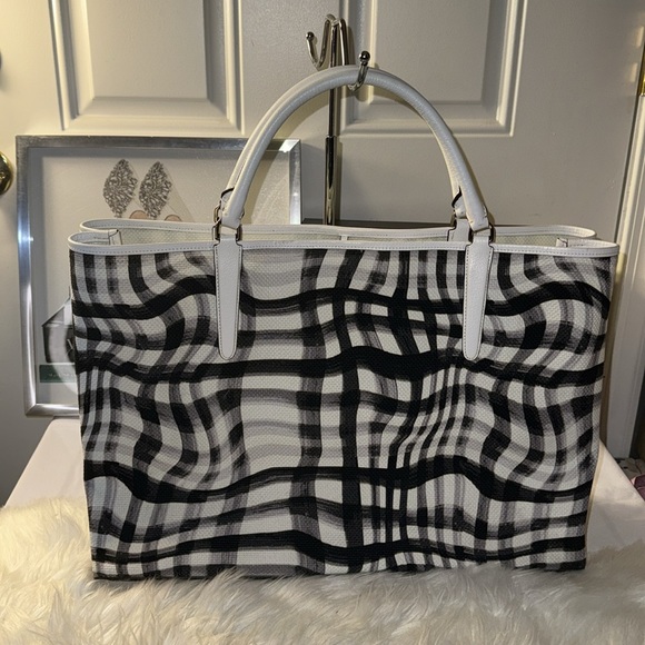 COACH THE LARGE WAVY GINGHAM CANVAS EAST/WEST TOWN TOTE NWOT - Picture 3 of 10